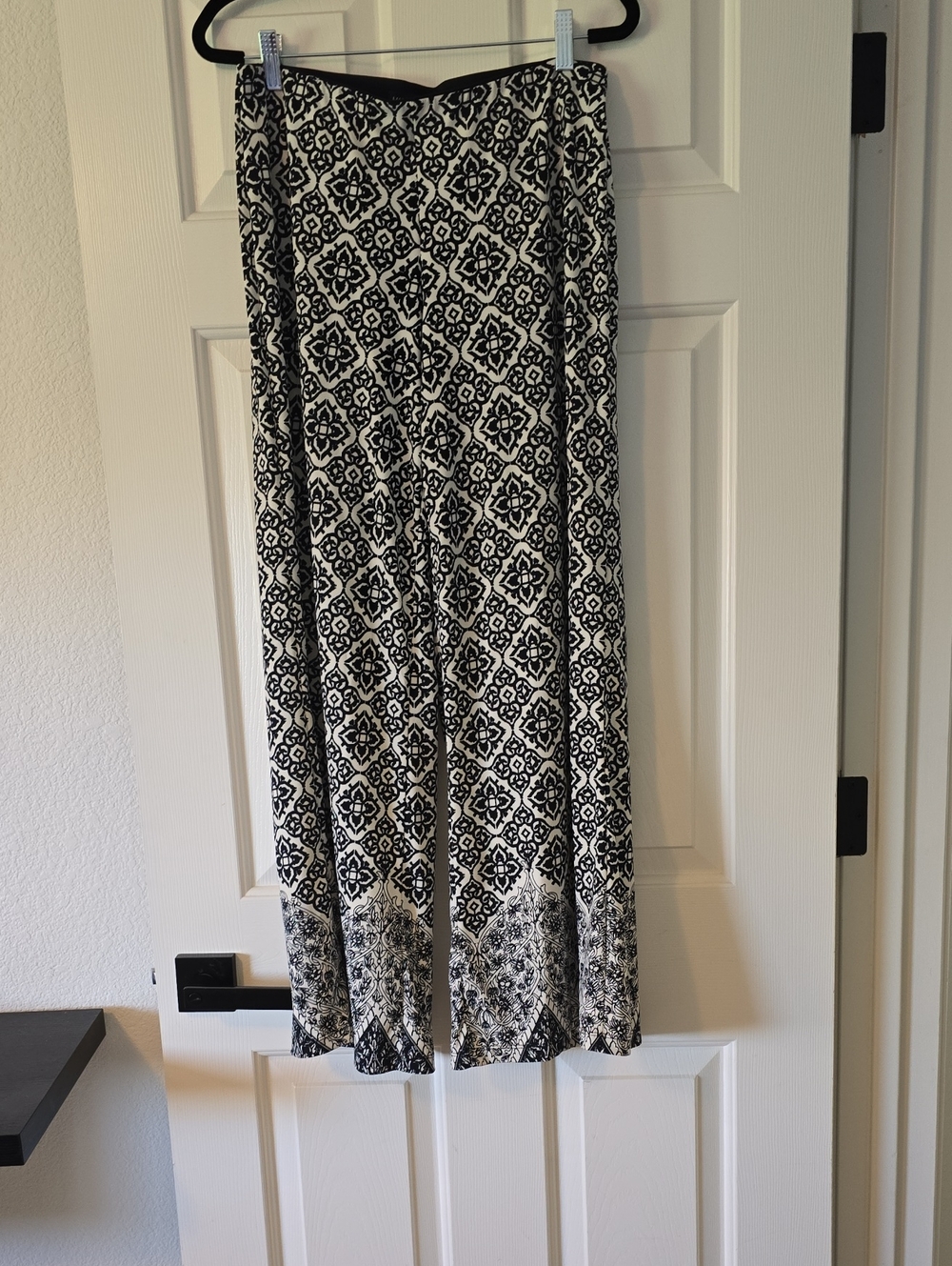 Women's Black & White Patterned Pant Sz Med Nwot